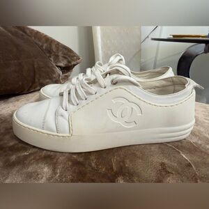 CHANEL Classic White leather CC Sneakers for Women